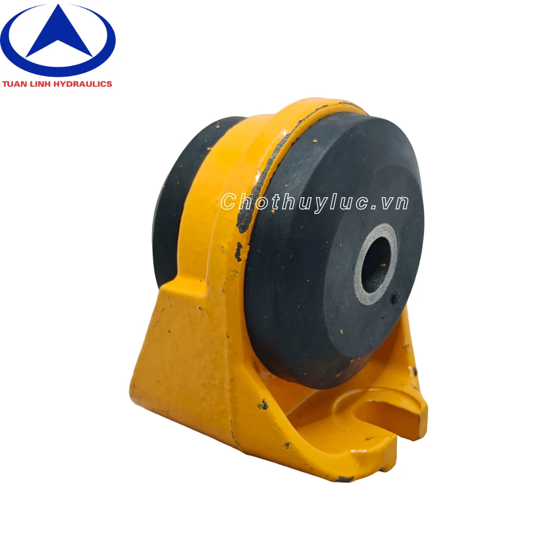 Chân máy động cơ Lu Hamm 2420