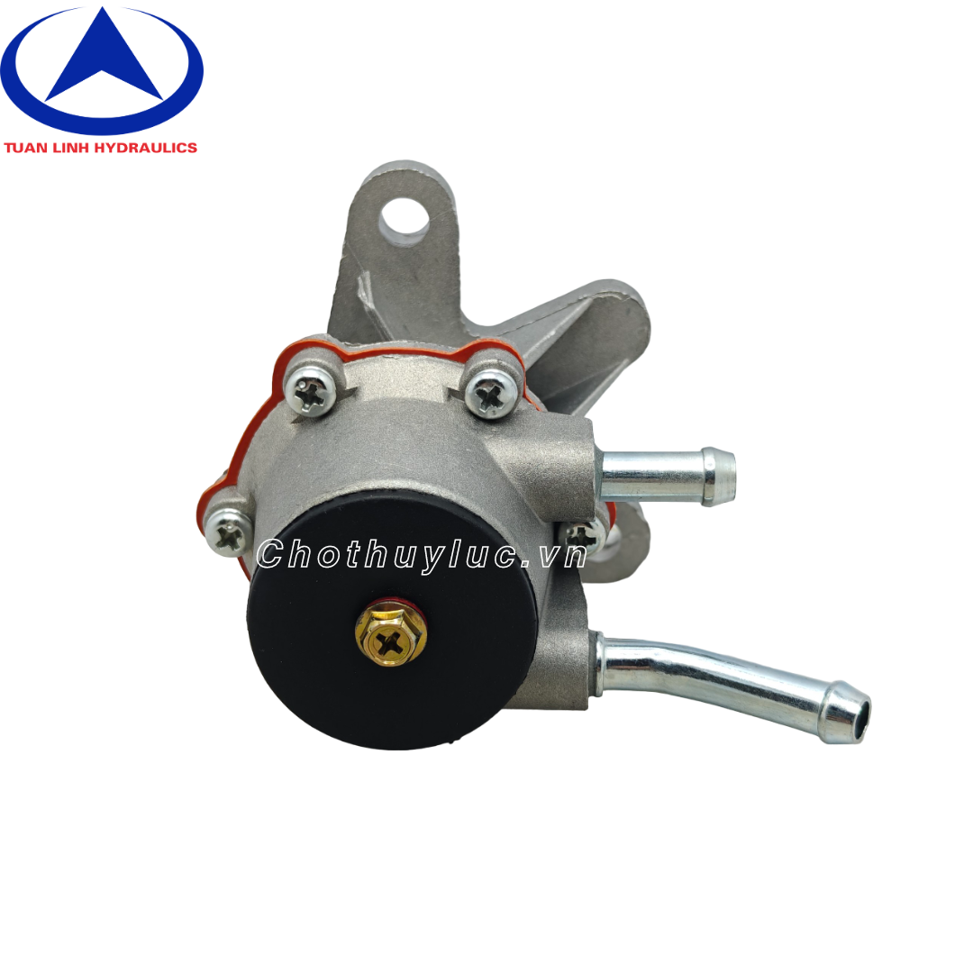 Bơm tay động cơ BF4M1011