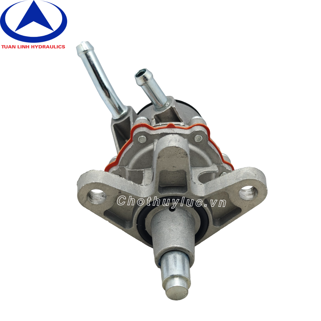 Bơm tay động cơ BF4M1011