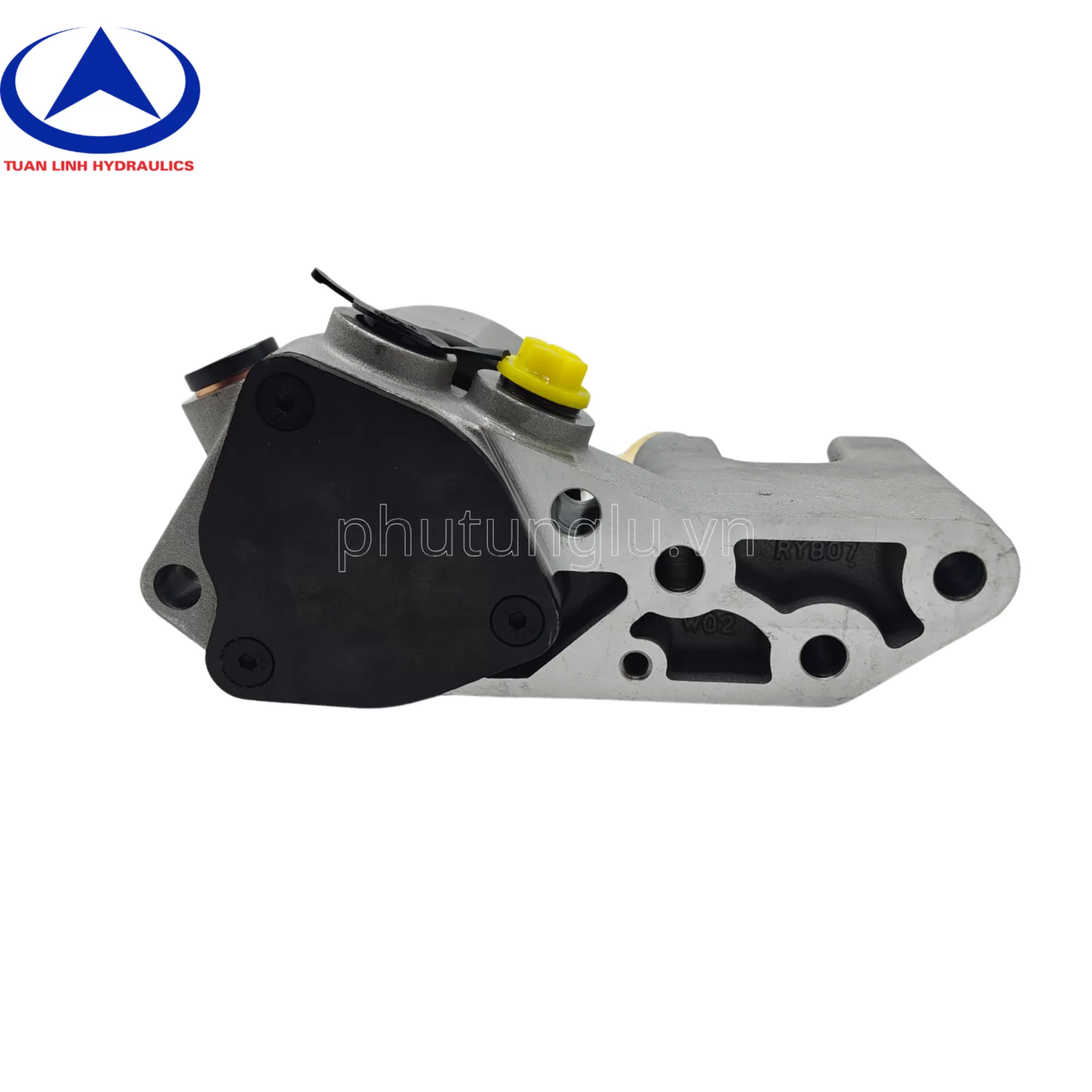 Bơm thấp áp ba lỗ thân dài động cơ BF4M2012